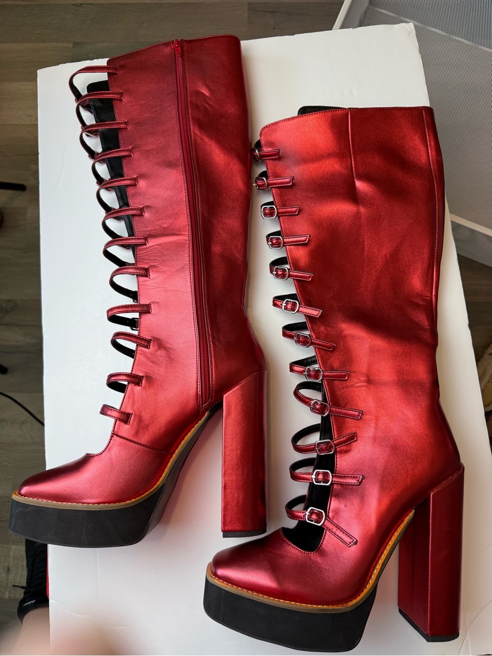 F5J Women’s Red Metallic Platform Front Buckle-up Gothic Boots Size 10